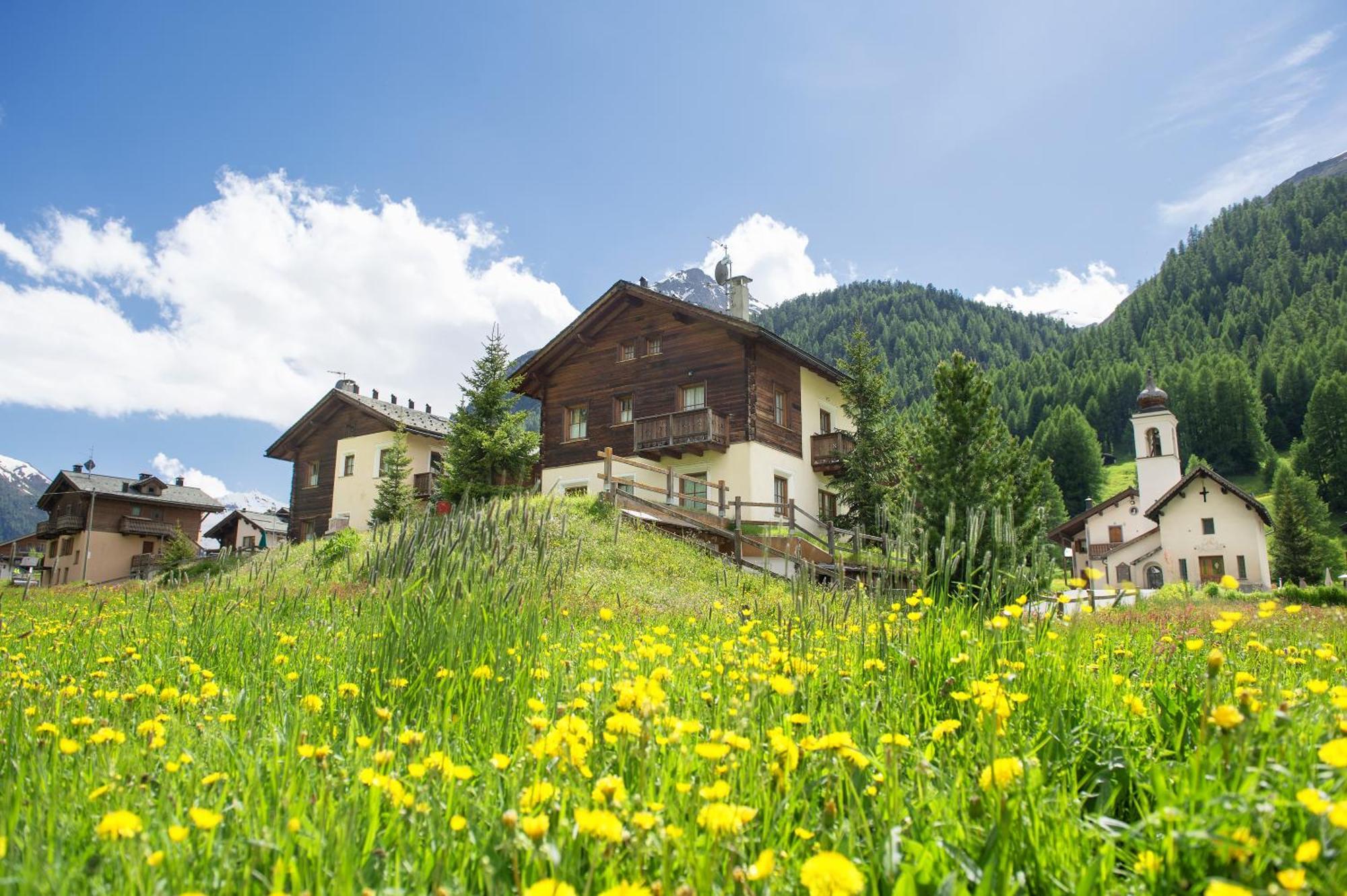 Residence Le Cascate Livigno Exterior foto