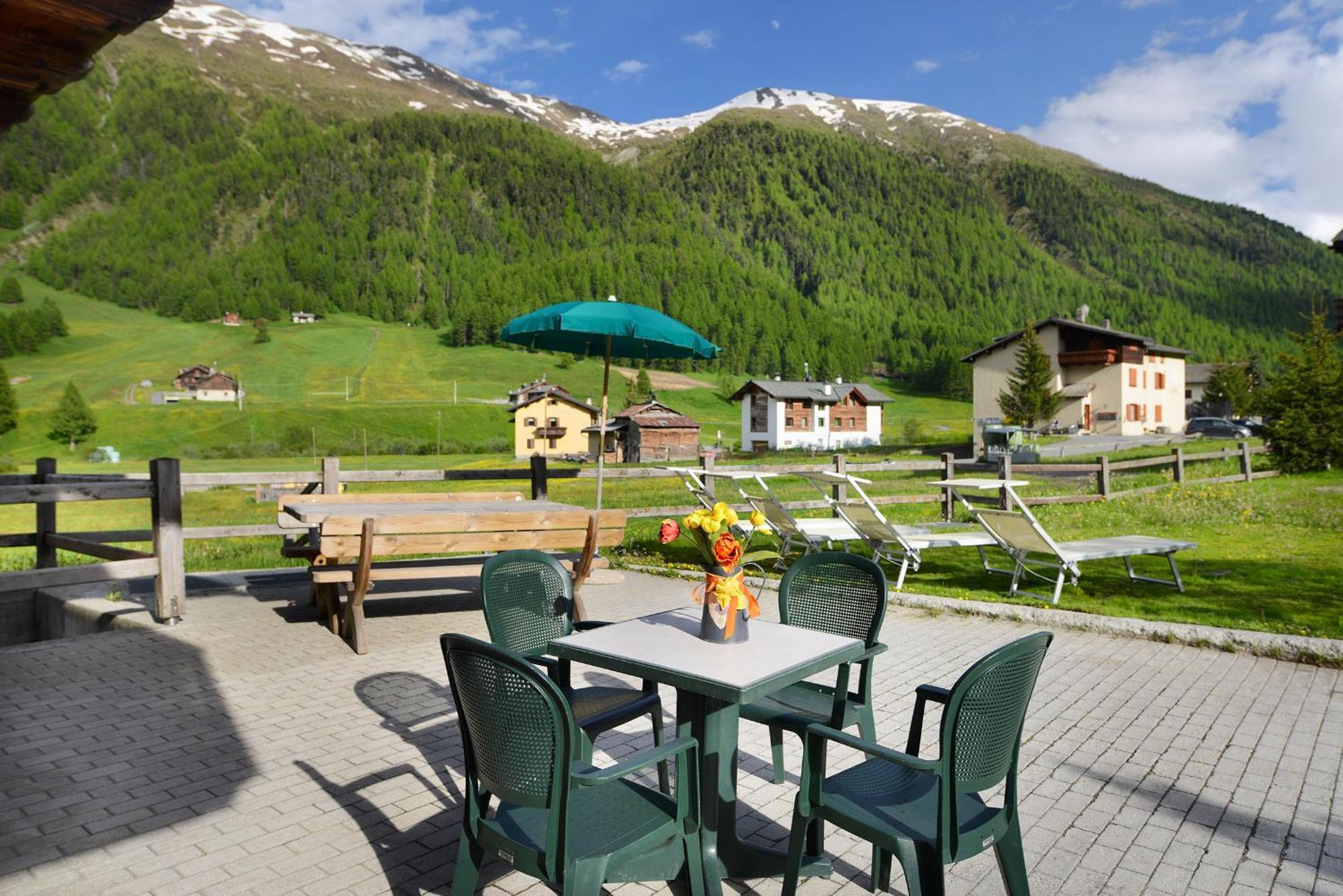 Residence Le Cascate Livigno Exterior foto